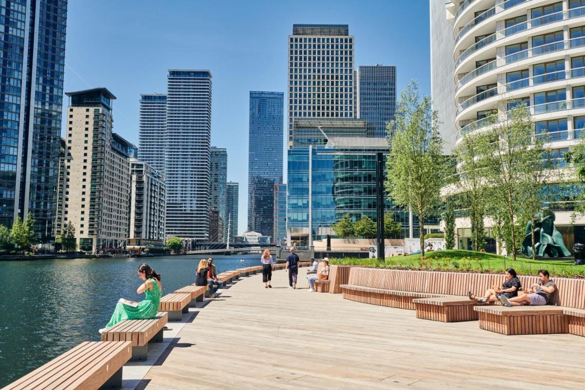 Londwell, The Wharfside Boutique, River Views & Balcony Apartment London